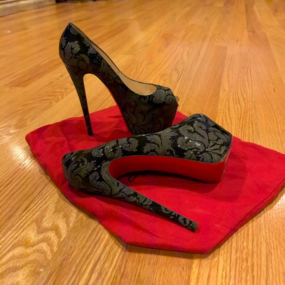 Christian Louboutin/highness Arabesque Motif - Picture 4 of 5